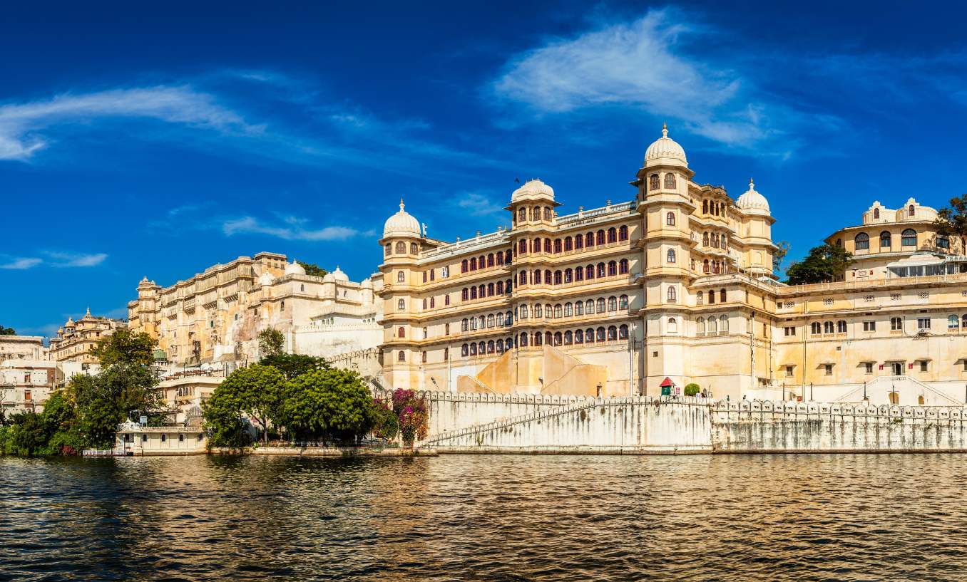 Delhi, Agra, Jaipur, Udaipur, Jodhpur, Bikaner, Sri Ganganagar, Amritsar, Chandigarh Tour by Car – 15 Days 14 Nights